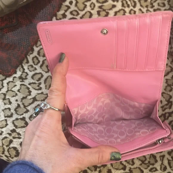 Coach purple and pink wallet - Picture 6 of 9